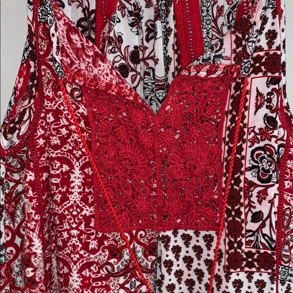 Red top - Picture 3 of 5